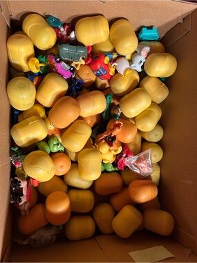 100 Kinder Surprise Toy lot, Eggs with toys inside & some out of eggs,lot of 100